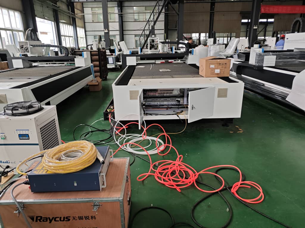 Лазерный станок ZYD3015 6 кВт