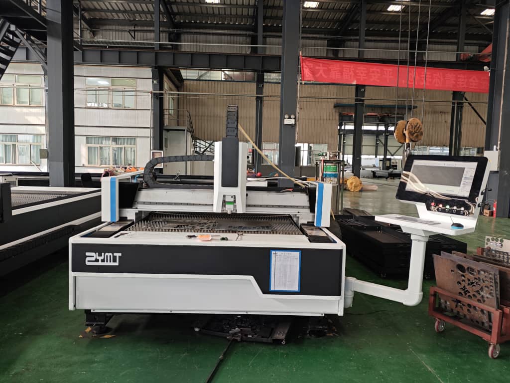 Лазерный станок ZYD3015 6 кВт